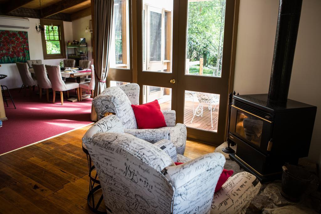 Buttercup Hill Bed & Breakfast Warburton Exterior photo